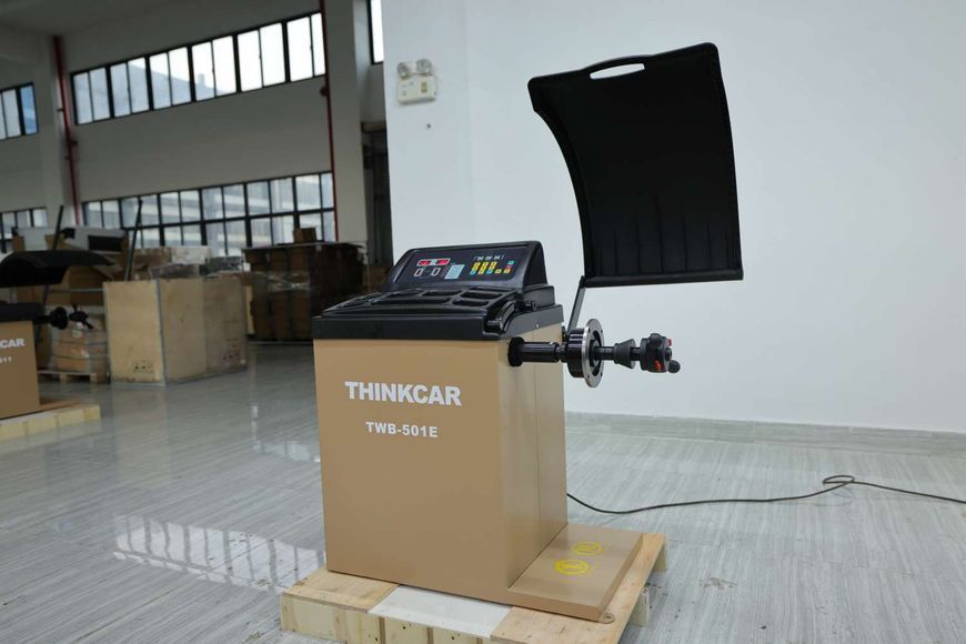 Балансувальний верстат Thinkcar TWB501E (10"-26", 65кг) 11608 фото
